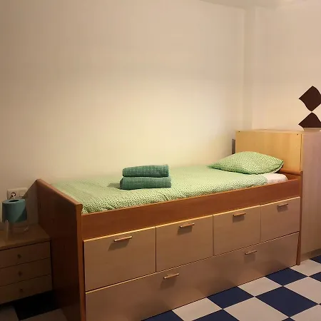 Apartament La Caleta Hébergement de vacances